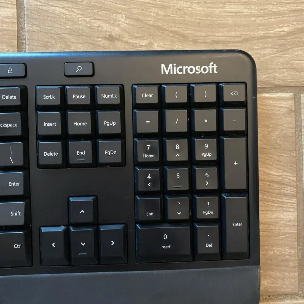 Microsoft Ergonomic Keyboard Model 1878 Wired USB